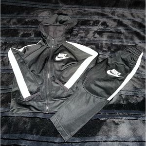2 piece matching Nike set